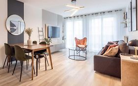 Le Celeste By Plaza